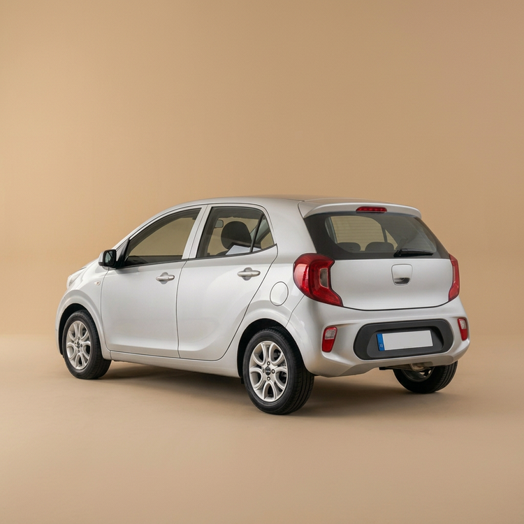 Kia Picanto, vue arrière sur fond beige uni